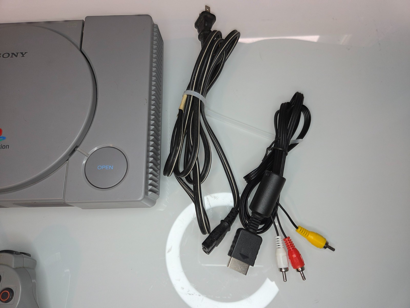 Sony PlayStation 1 System Console PS1 – tested and includes game