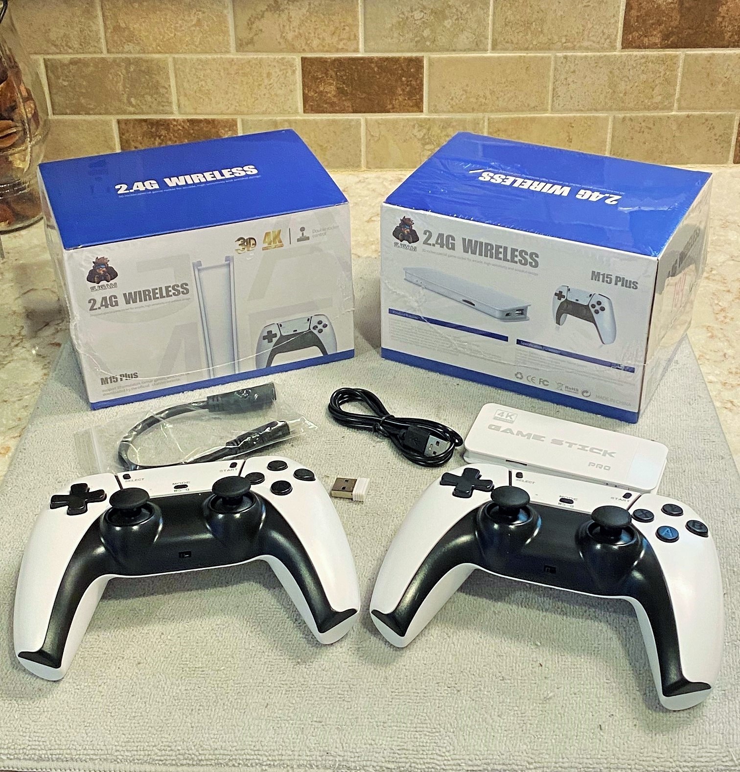 LOT 3~SJGAM M15 Plus 2.4G Wireless Game Stick Console 4K HDMI Double Rocker ~NIB