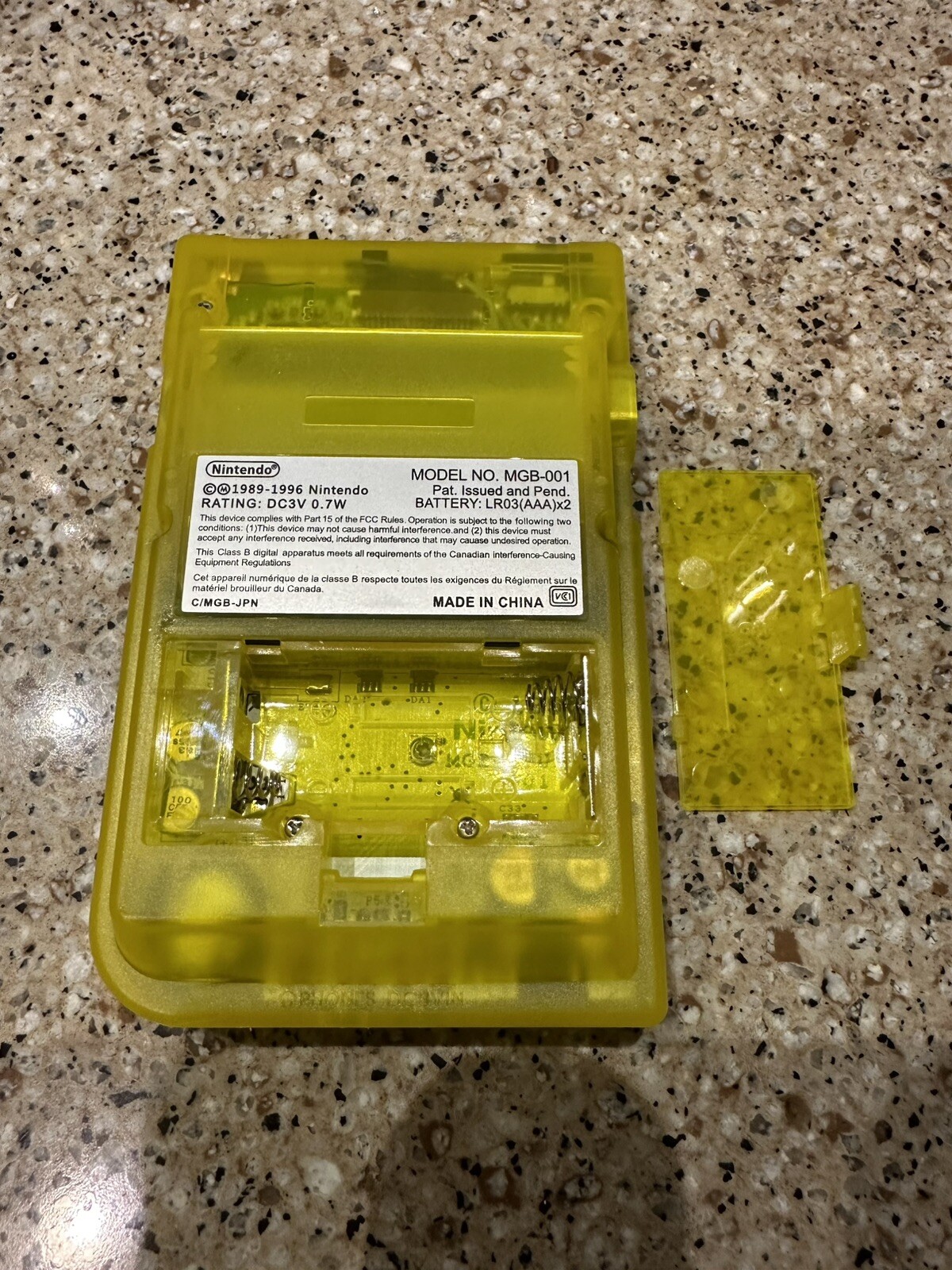 Game Boy Pocket w Backlight Backlit FunnyPlaying Q5 IPS Mod Clear Yellow ONLY
