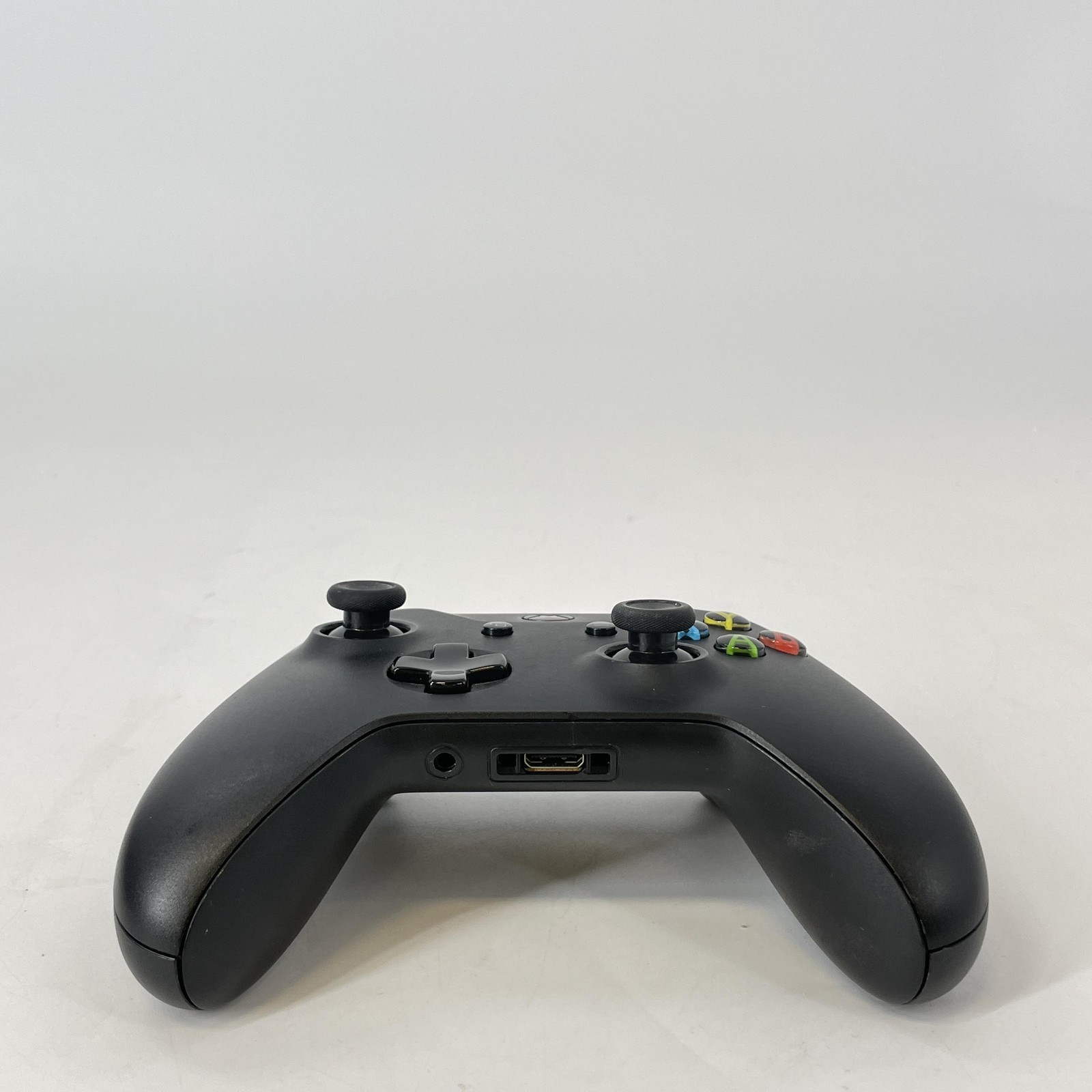 Microsoft Xbox One X Console Black 1TB – Good w/ Internal Rattling Noise