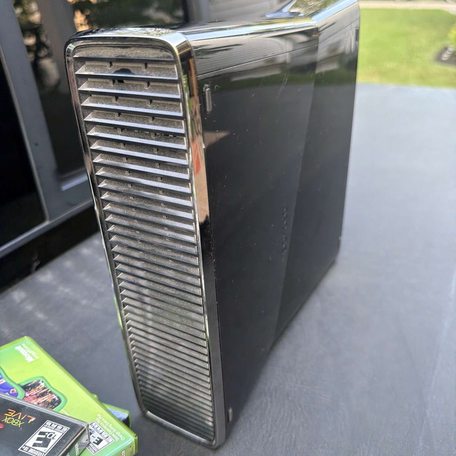 Microsoft XBox 360 S Slim Model 1439 250GB Console System Bundle Tested