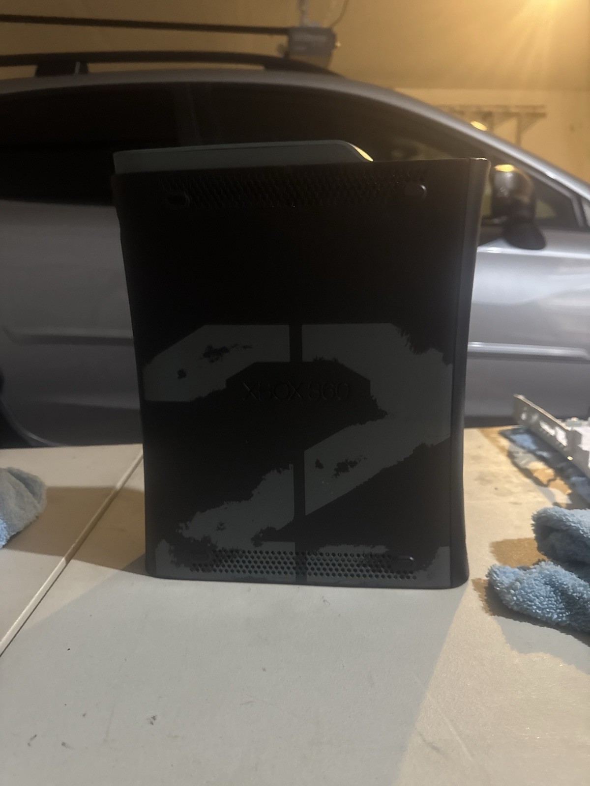 Microsoft Xbox 360 modern warfare, two special edition ￼