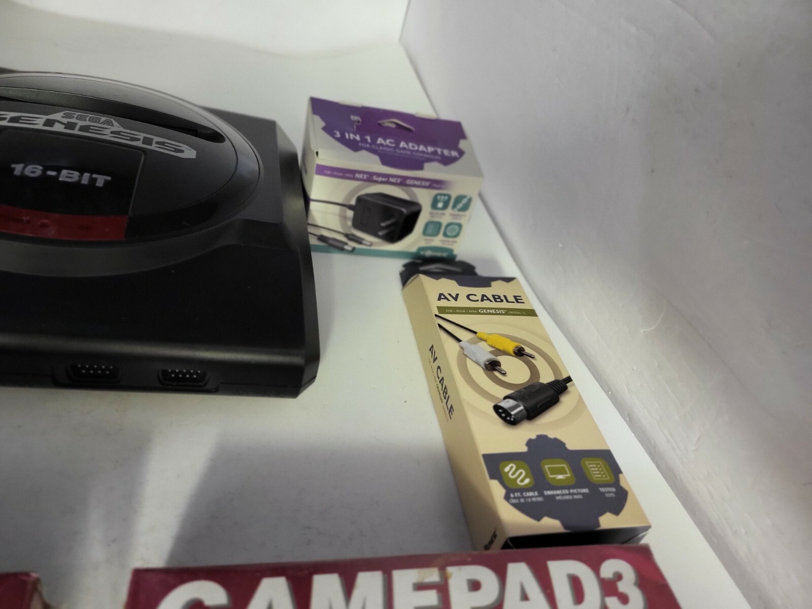 SEGA GENESIS 1 CONSOLE SYSTEM WITH 2 NEW CONTROLLERS AC ADAPTER + AV CABLE 11M