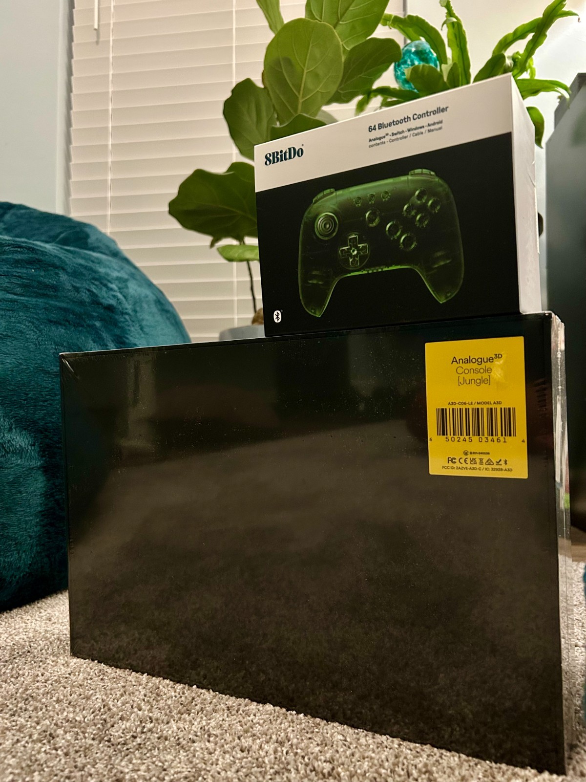 Analogue 3D Funtastic Jungle (Green) Limited Edition Console & 8BitDo Controller