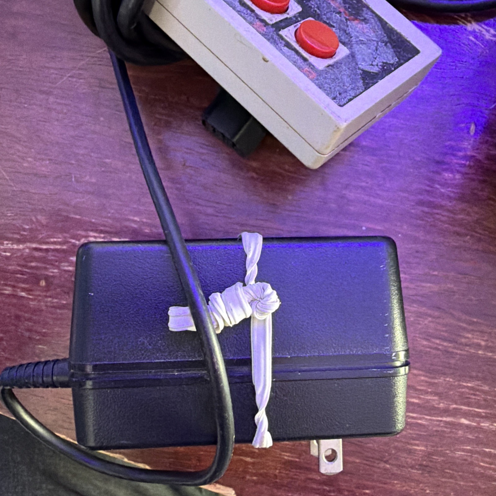 Vintage 1985 Nintendo Entertainment System Model NES-001 with two controllers