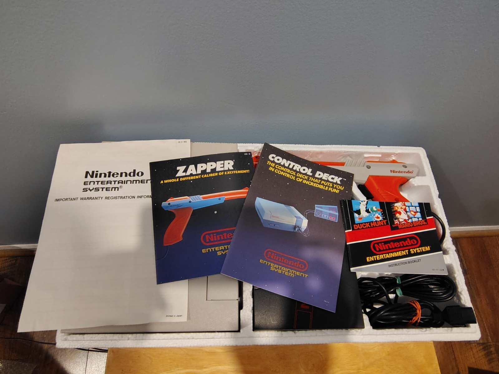 Nintendo NES Action Set Console System Complete Set CIB OEM Great Shape C Pics