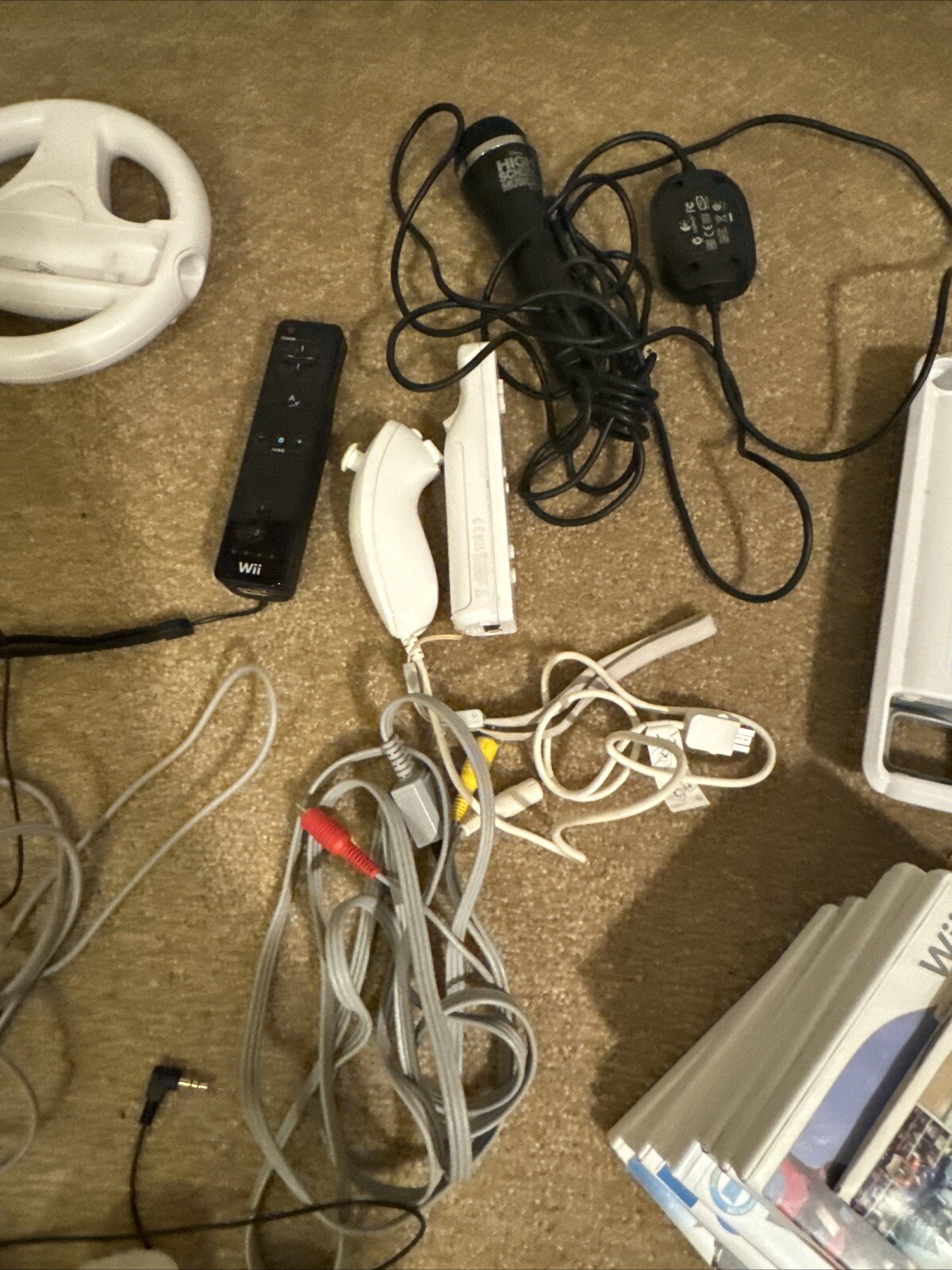 Nintendo Wii Console Bundle Lot with 7 games and accessories untested