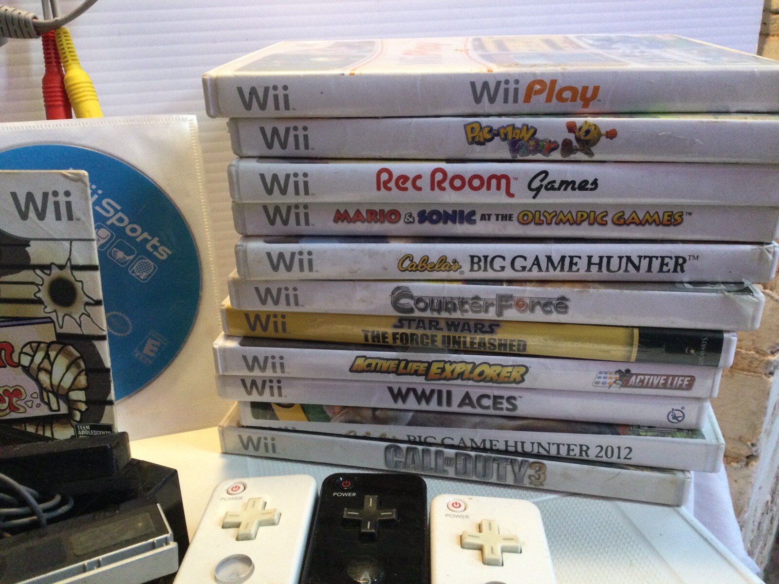 Wii U Console, Balance Board, Remotes, 14 Games, Steering wheels, Etc