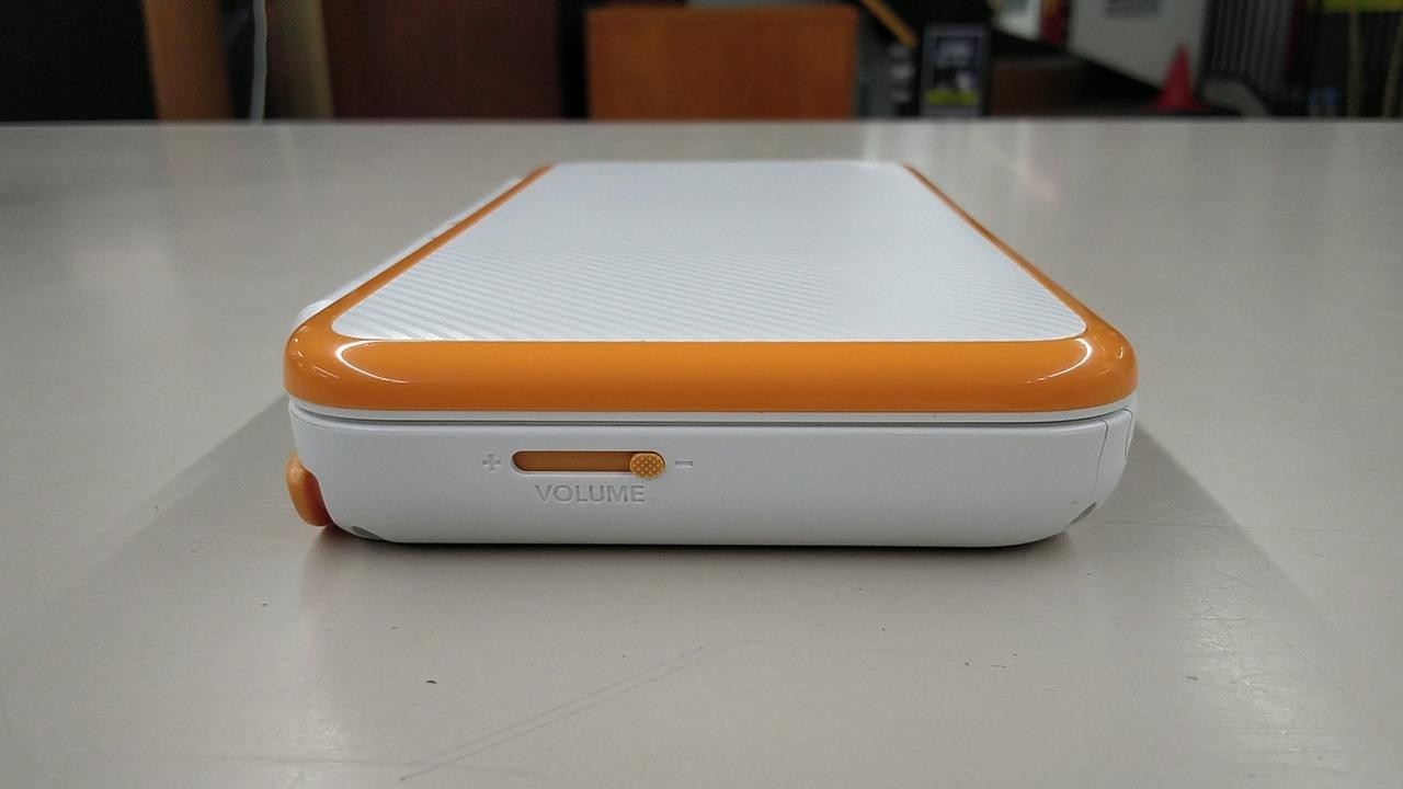 New Nintendo 2DS XL LL White Orange Console Box Stylus Japan Ver NTSC-J