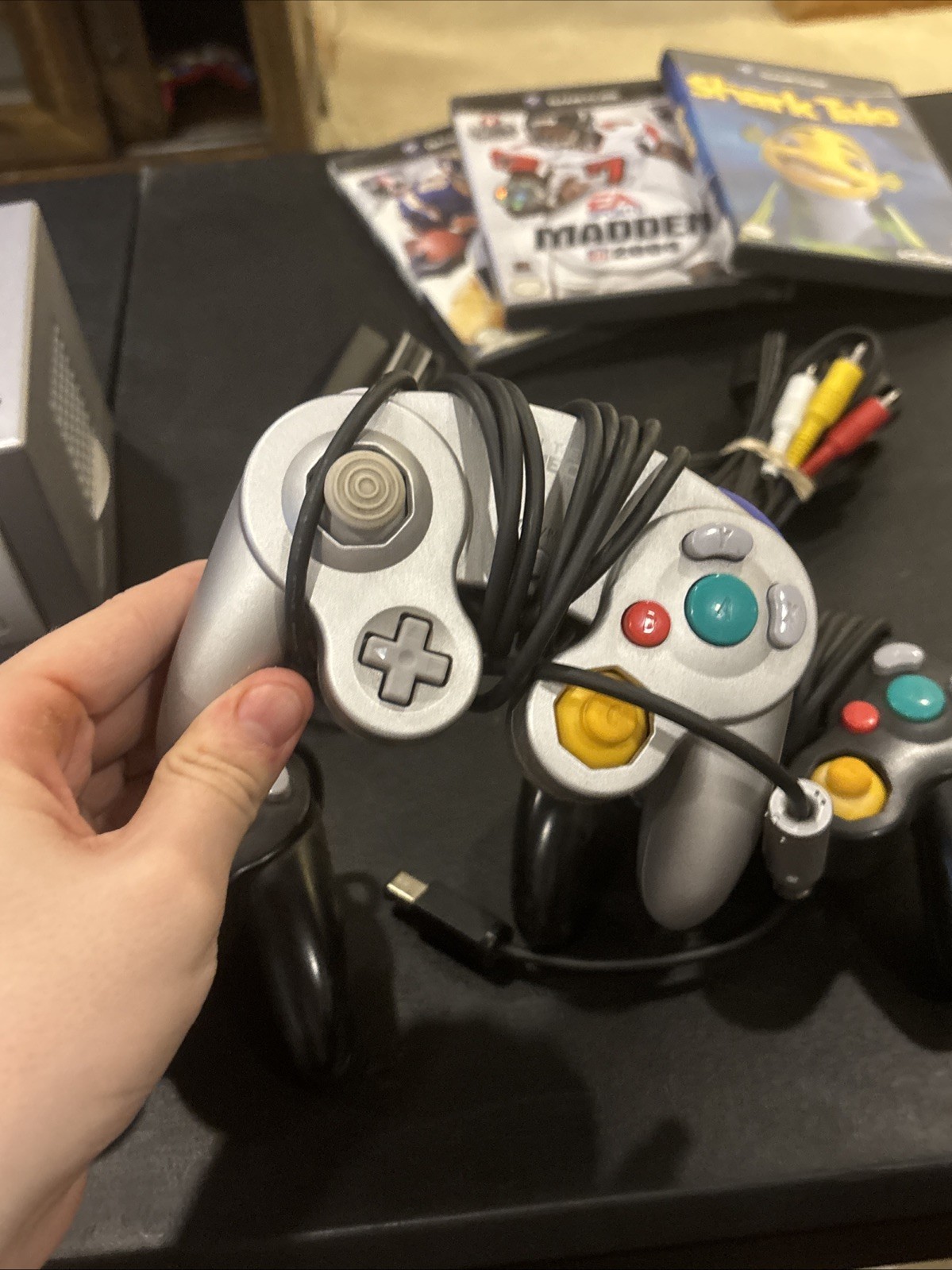 Nintendo GameCube Platinum Bundle – Silver With 3 Controllers & 3 Games