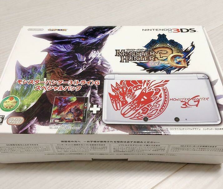 Nintendo 3DS Monster Hunter 3G Special Pack Game Console & Software Rare Japan