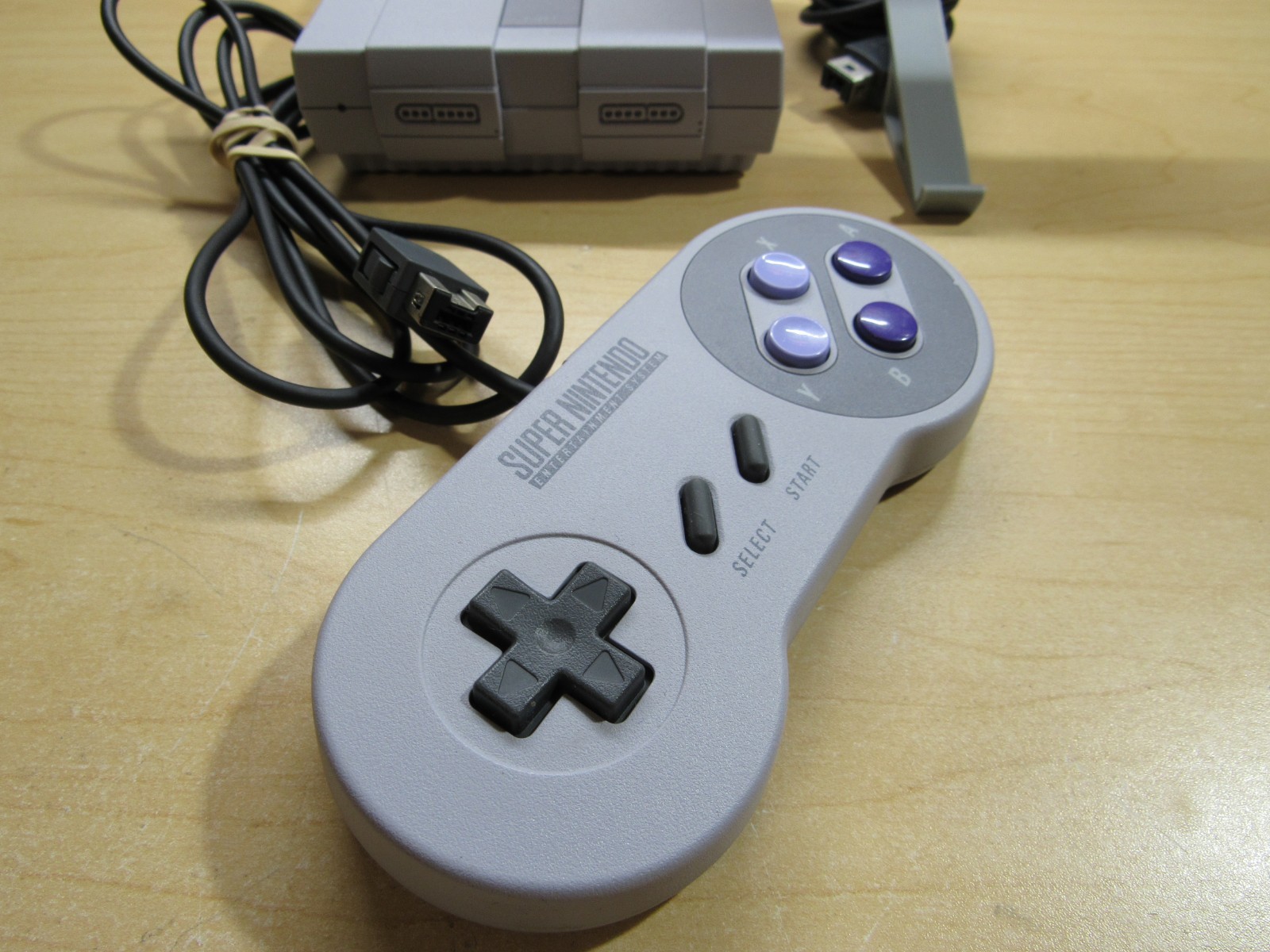 SNES Mini Classic Super Nintendo Console 2 Controller Display Stand Very Clean!!