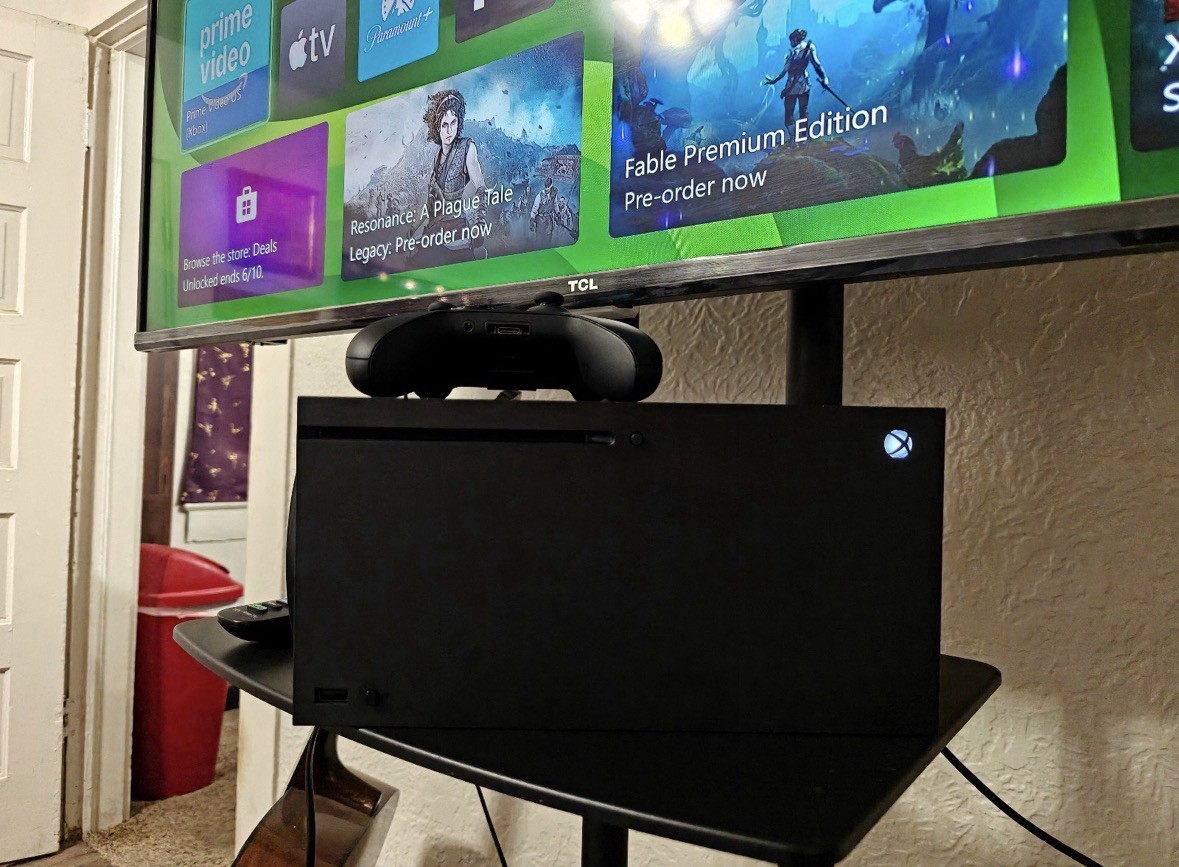 Xbox Series X ( contact before pay )
