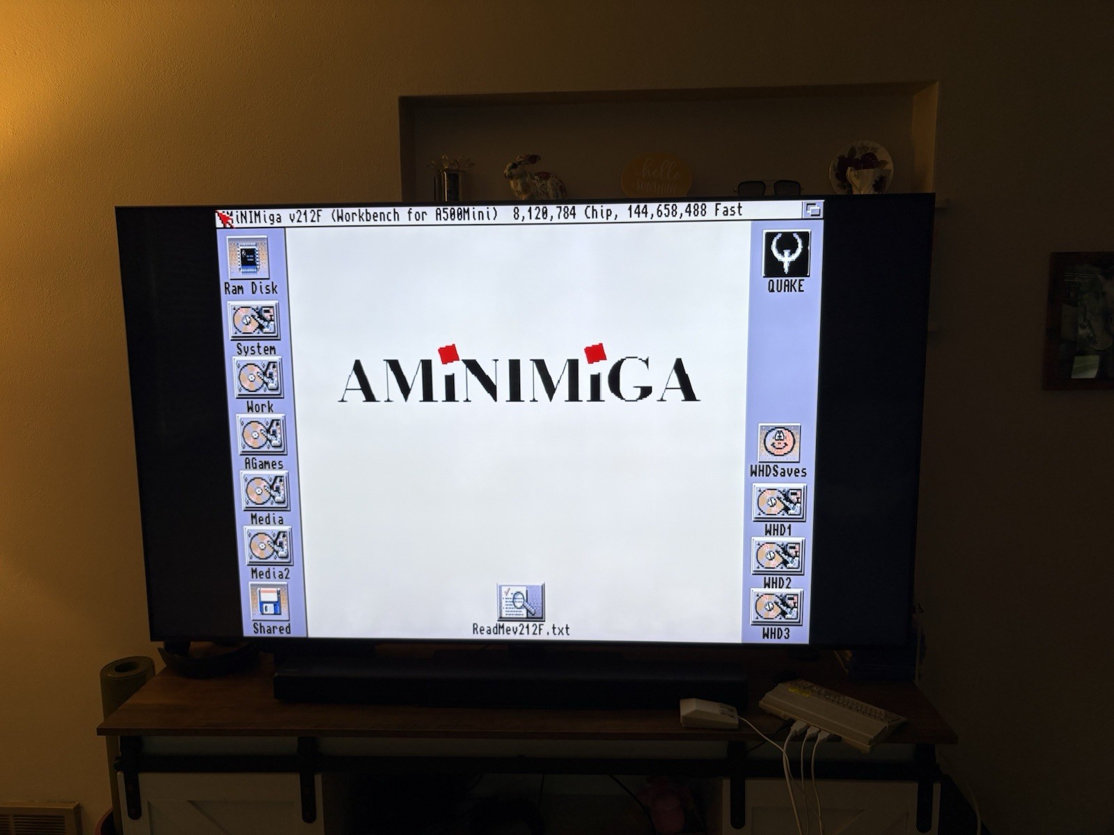 Amiga 500 The A500 Mini 25 Retro Games HDMI Console Edition 2022 Collectible USB
