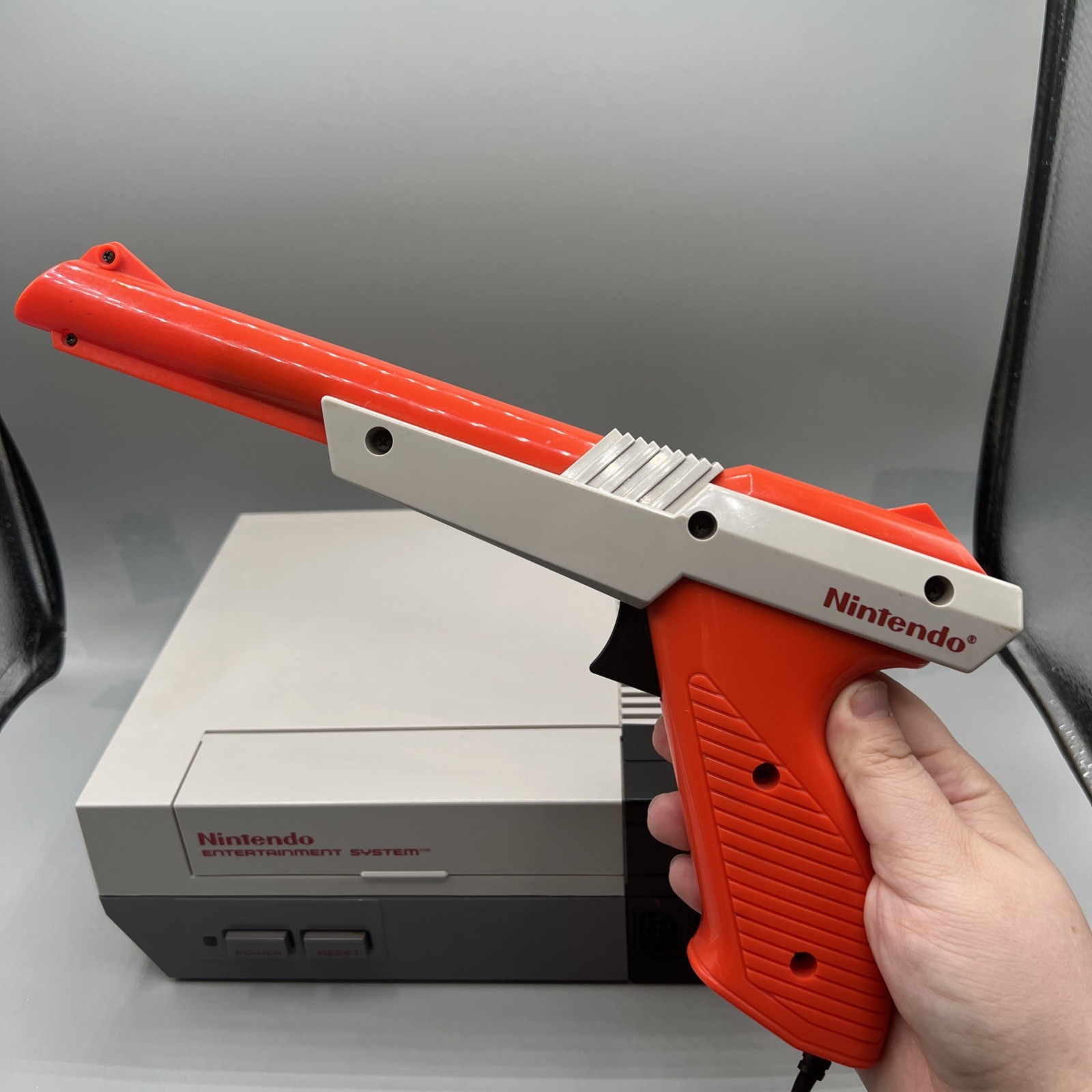 Nintendo NES-001 Console Bundle w/ Cords, Controller, Zapper & Mario/Duck Hunt