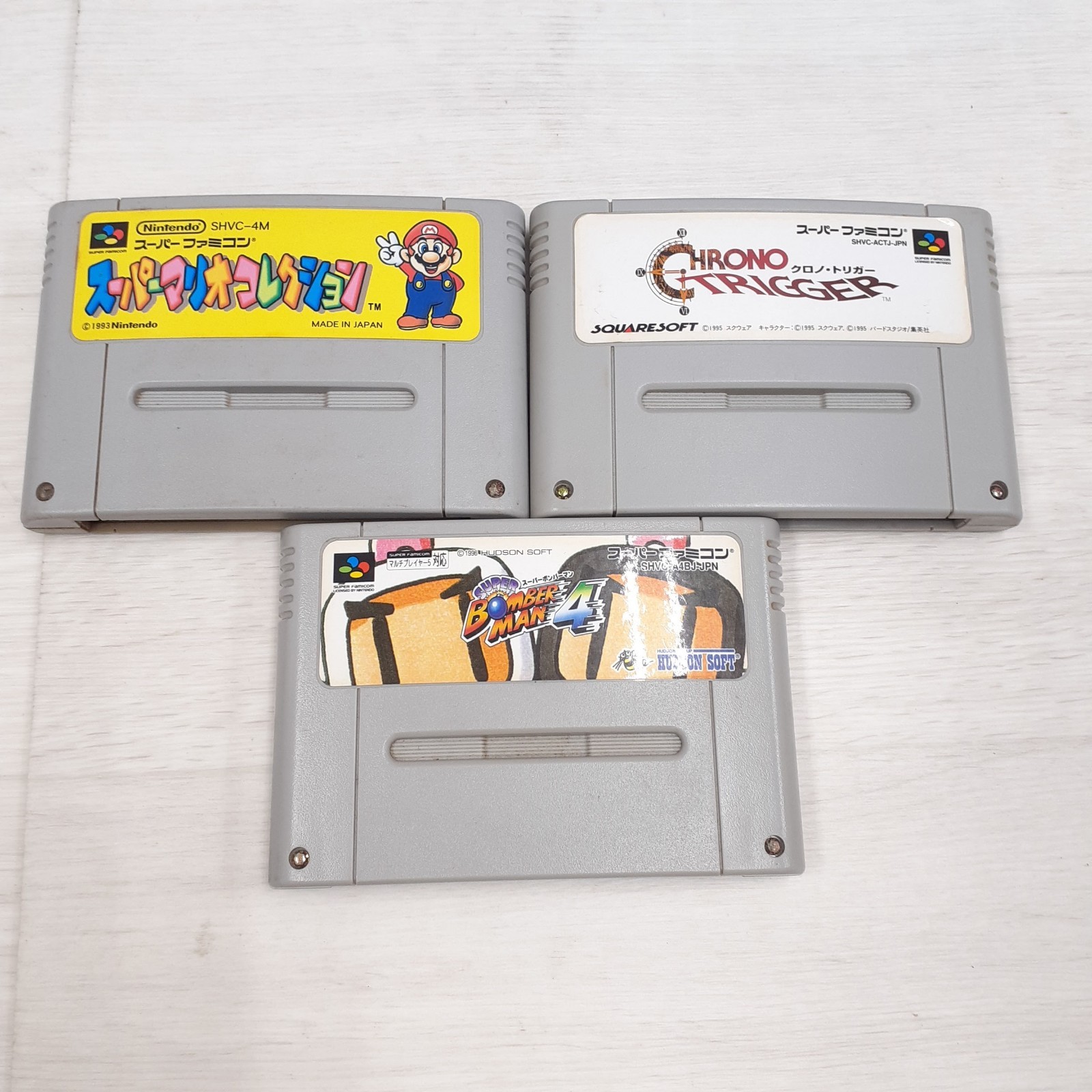 Nintendo Japanese Super Famicom Console in box with 6 games CIB SNES SHVC-001