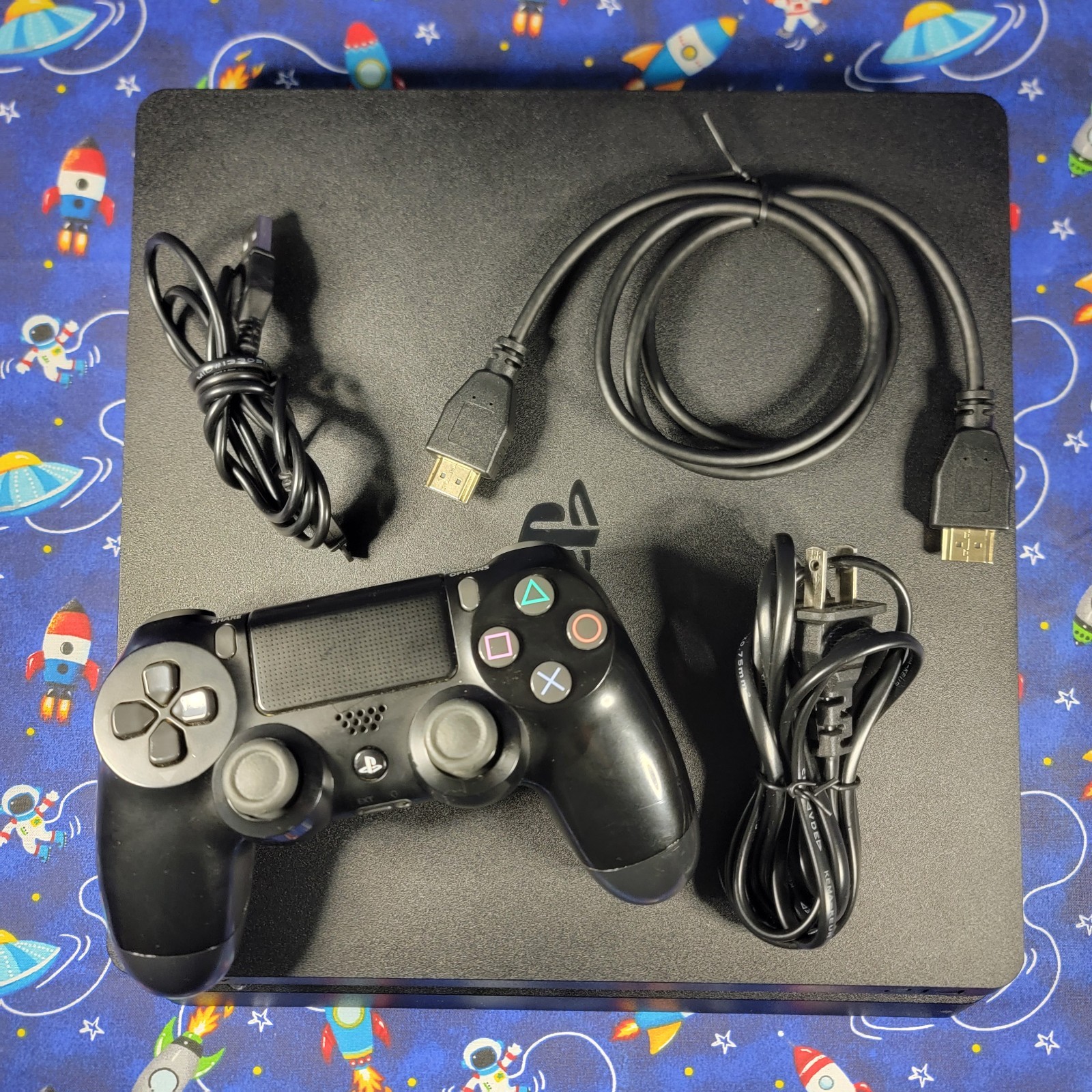 Sony PlayStation 4 PS4 Slim 1TB Console CUH-2215B With Controller & Cables