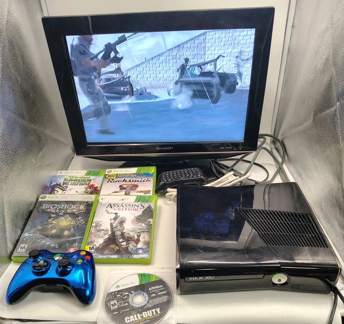 Xbox 360 S Model 1439 120GB Console Controller 6 Games Chatpad Bundle