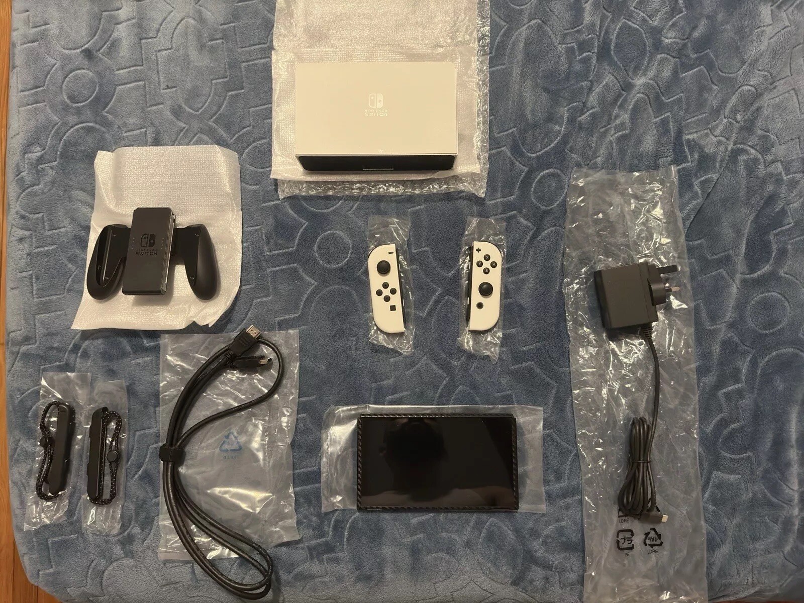 Nintendo Switch OLED Bundle Console Games & More! Adult Owned! Excellent!