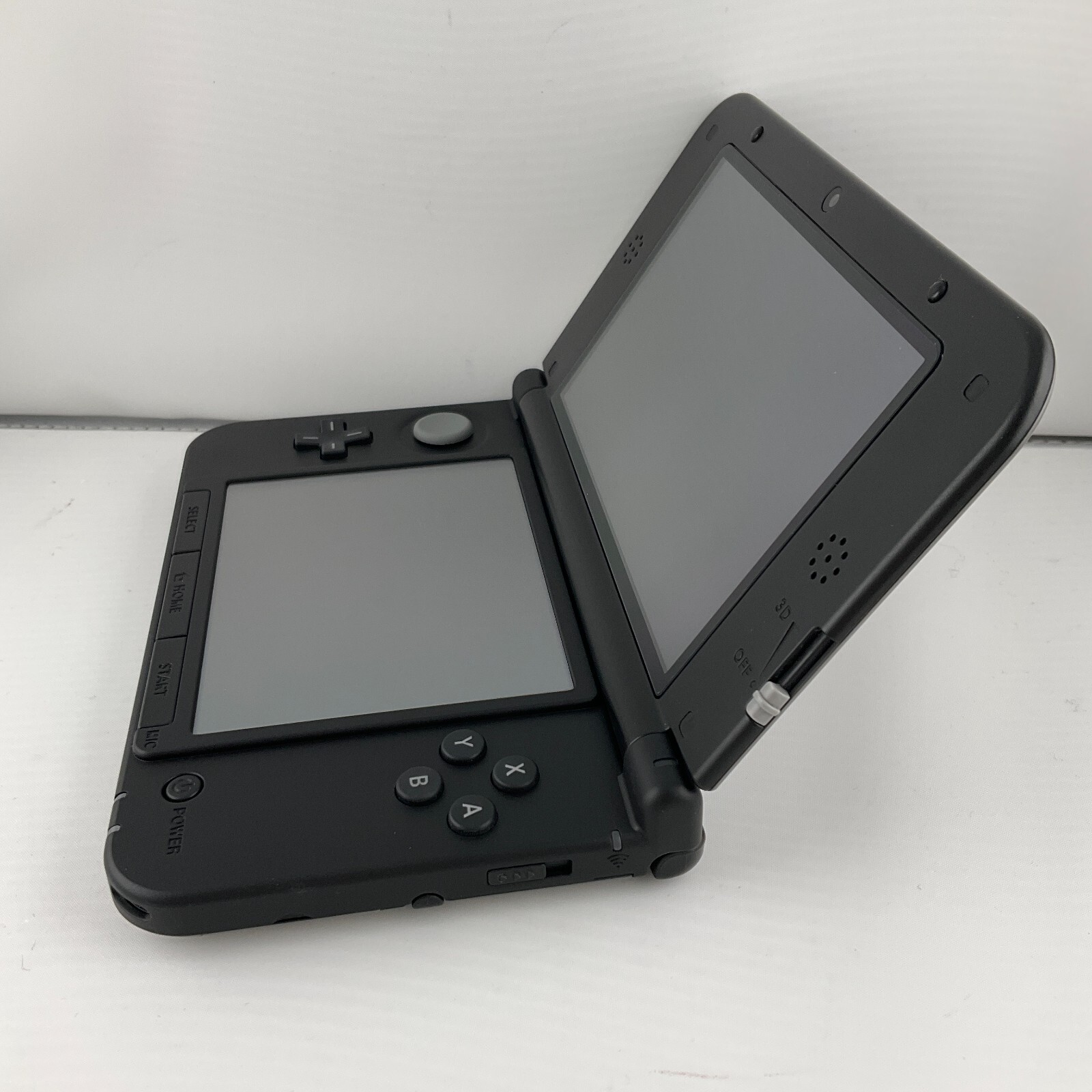 Nintendo 3DS LL XL console Silver with Charger/Stylus/SDcard Japanese version