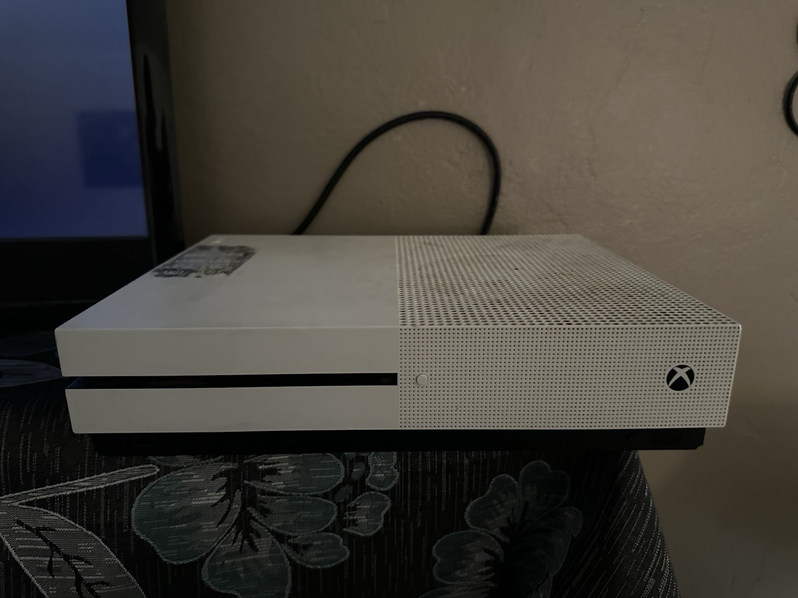 Microsoft Xbox One S White Console HDMI Wi-Fi Capability 2018