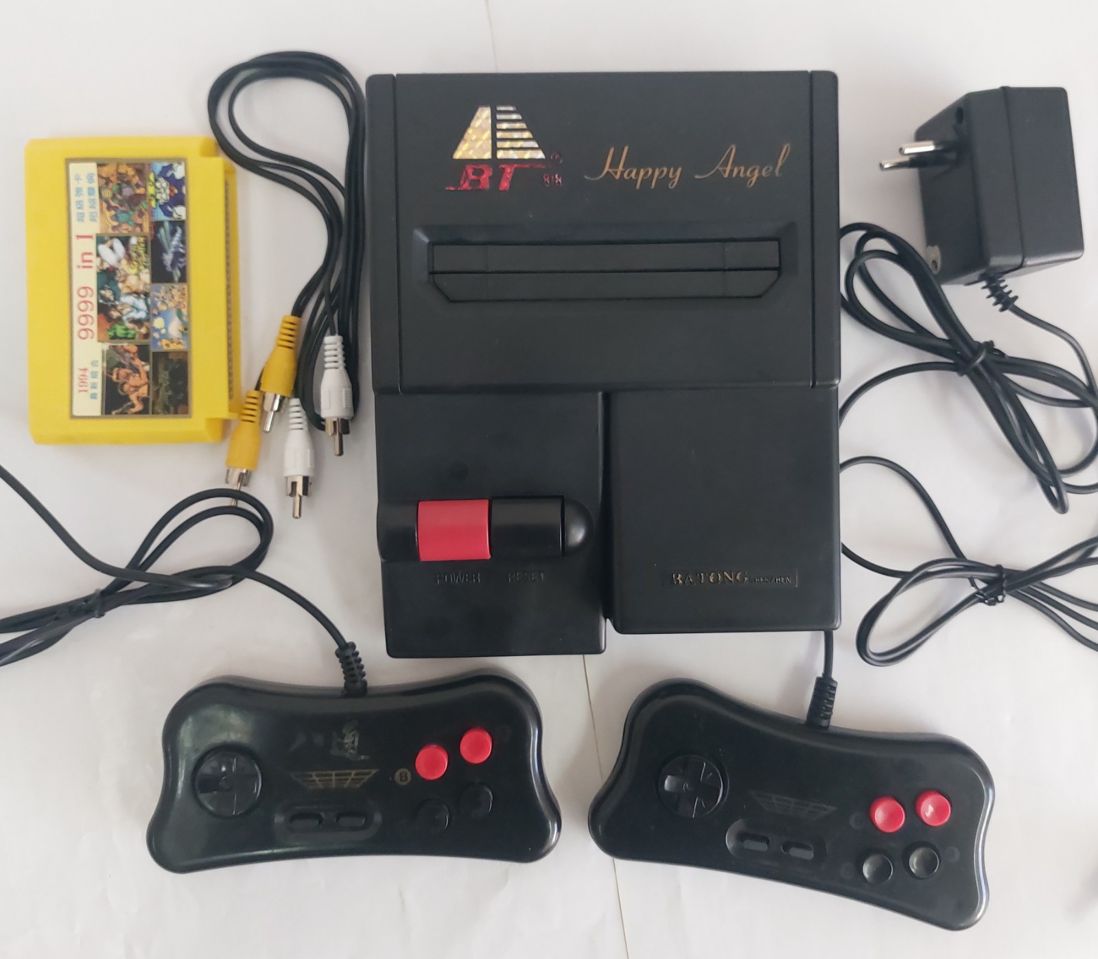 BT Happy Angel-818 video game console from 90s, very good condition, games