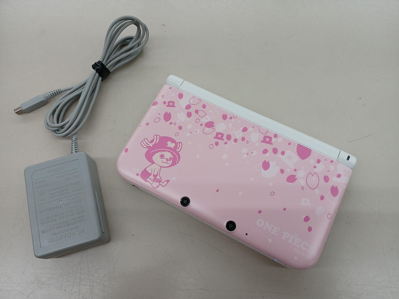 Nintendo 3DS LL Chopper Pink VER Nintendo SPR-001 Used