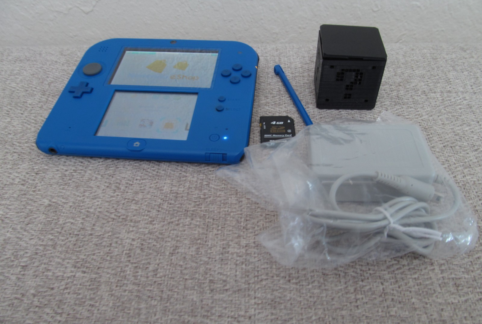 Nintendo 2DS Electric Blue Handheld System Console Bundle
