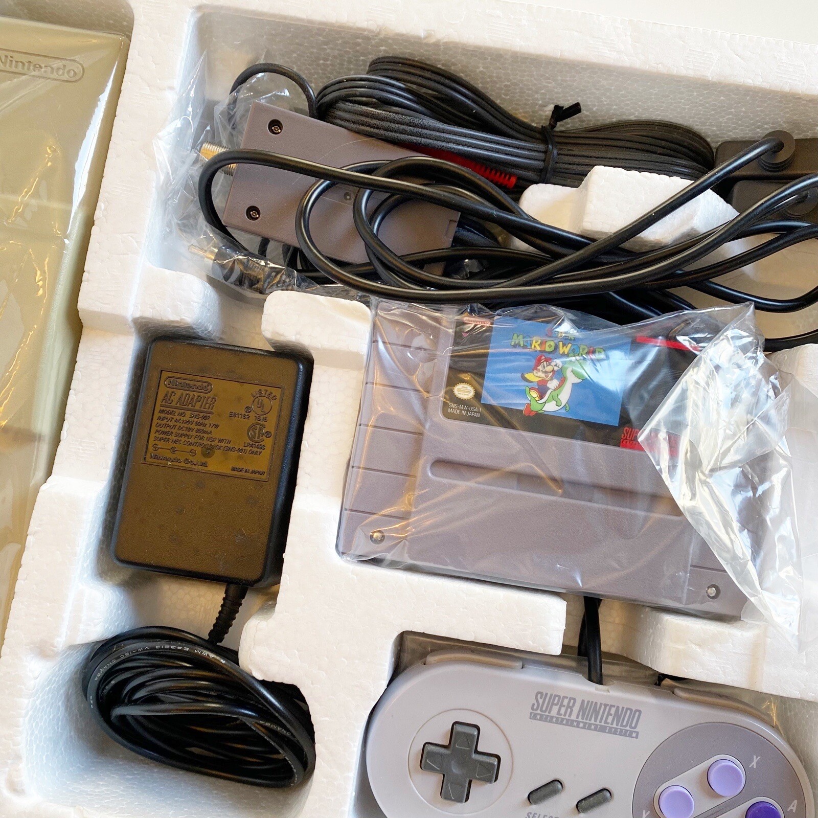 Super Nintendo SNES Super Mario World Complete in Box + 3 More Items