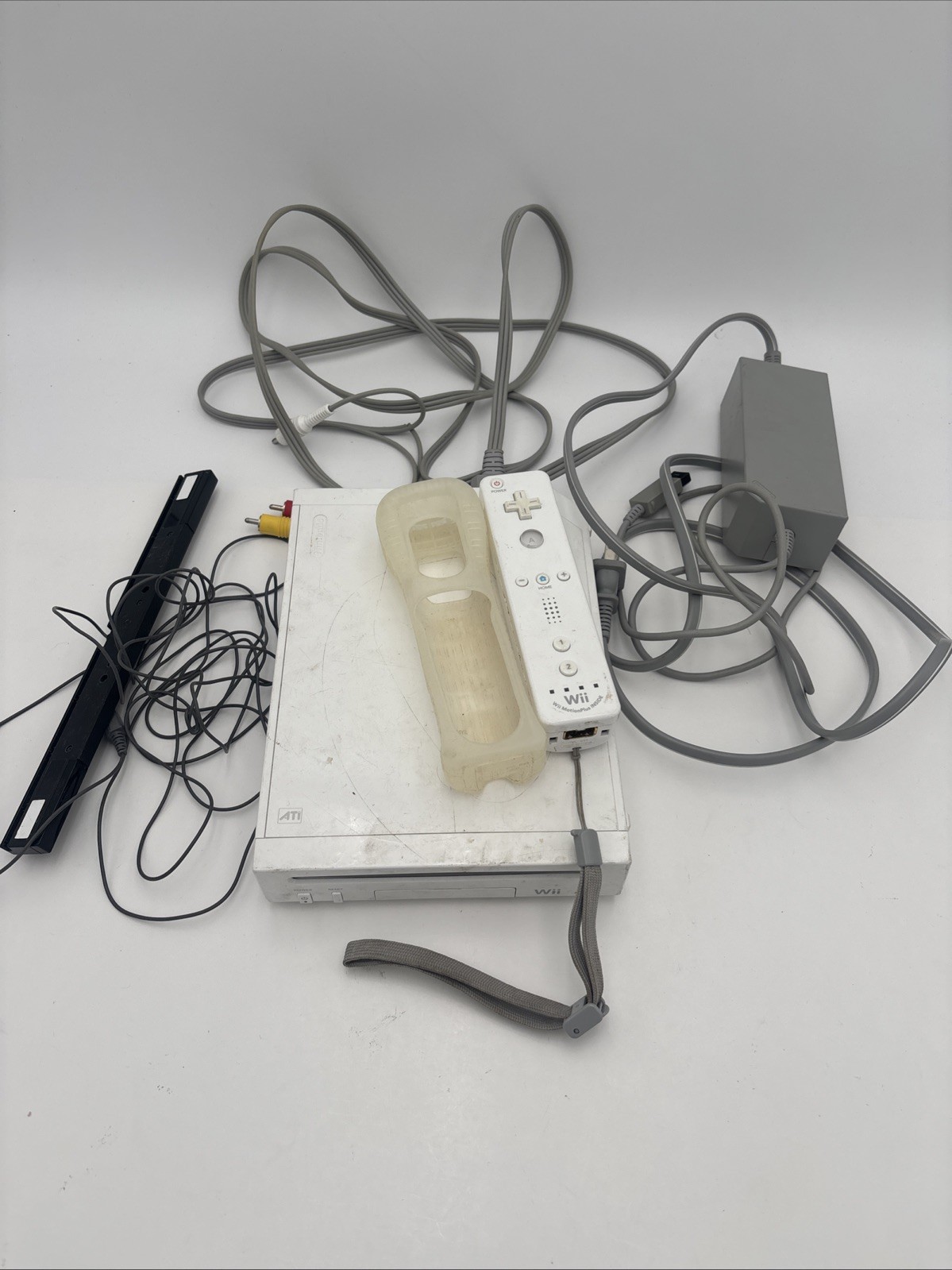 Nintendo Wii RVL -101 White Family Edition Console Bundle W/ Untested/ For Part