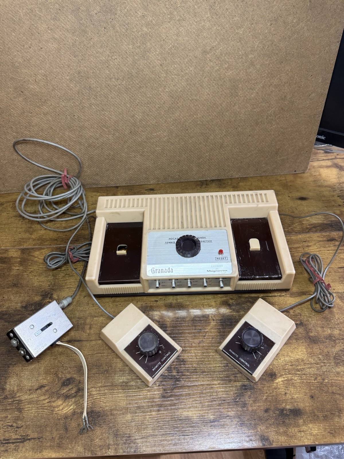 UNTESTED Magnavox Granada (1977) Model No. EP800 E&P Electronic Hockey Tennis