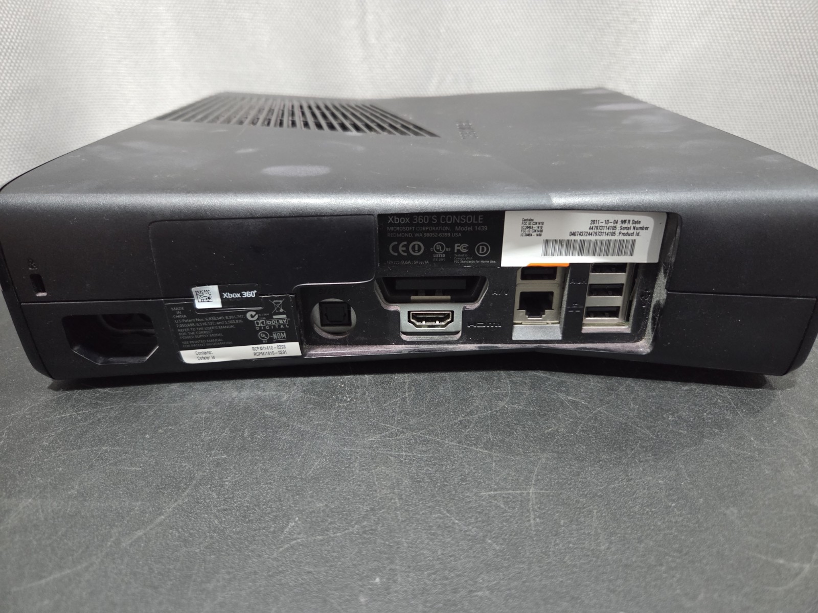 Xbox 360 Slim Model 1439 CONSOLE ONLY W/ 250GB HDD -TESTED-WORKING-