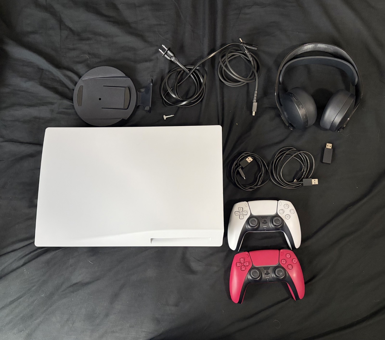 Sony PlayStation 5 Disc Edition 825GB Home Console – White Bundle