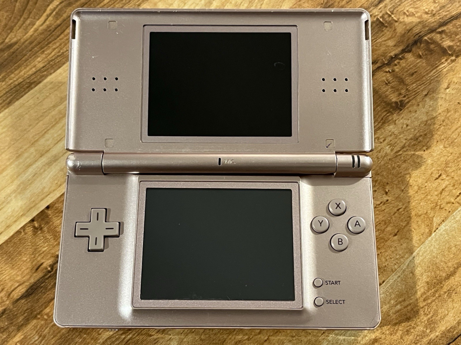 Nintendo DS Lite w/3 Games & New Charger – Metallic Rose