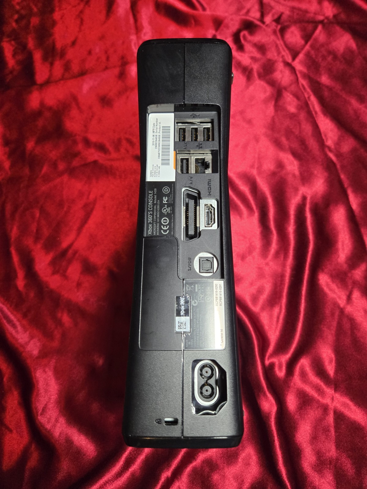 Microsoft Xbox 360 Slim 250GB Console Bundle Black – Tested, Working, Clean