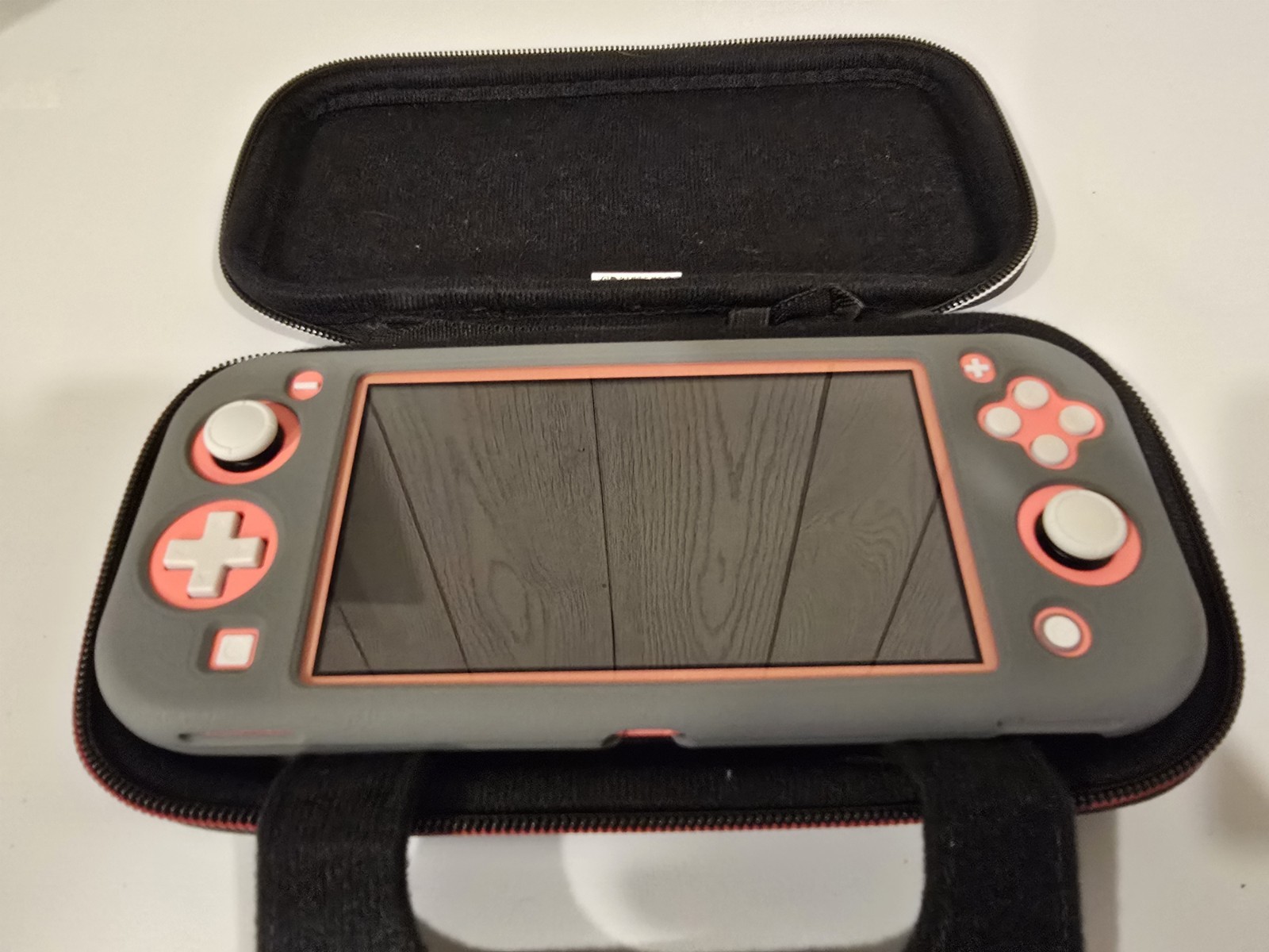 Nintendo Switch Lite 32GB Handheld Console Works Perfect. 128G SD Card & Case