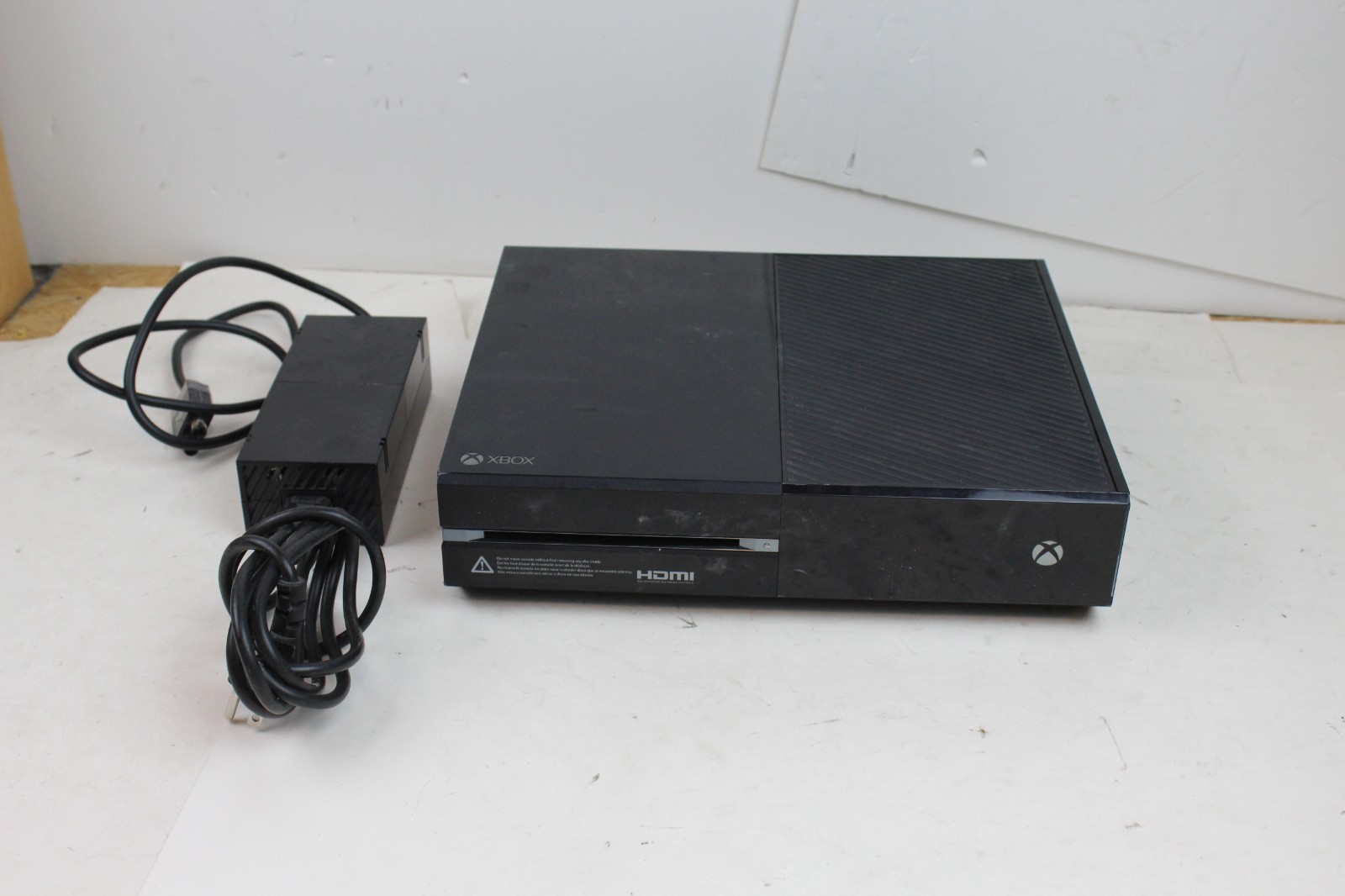 XBox one 500GB console system w/ power cable scratches/marks