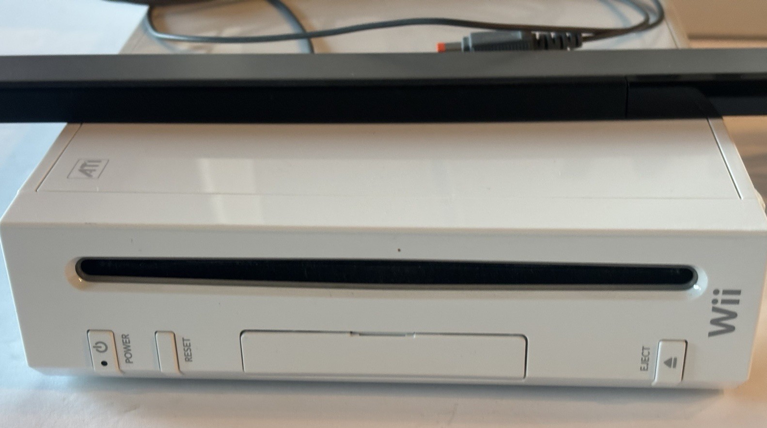 Wii Console, Sensor Bar, Cables w/ Box Nintendo Working No Controllers RVL-001