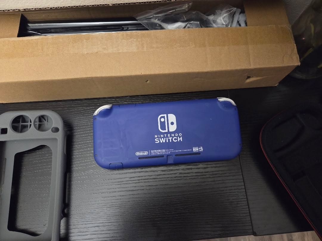 Nintendo Switch lite dark blue Handheld System with 256 gigabyte SD card