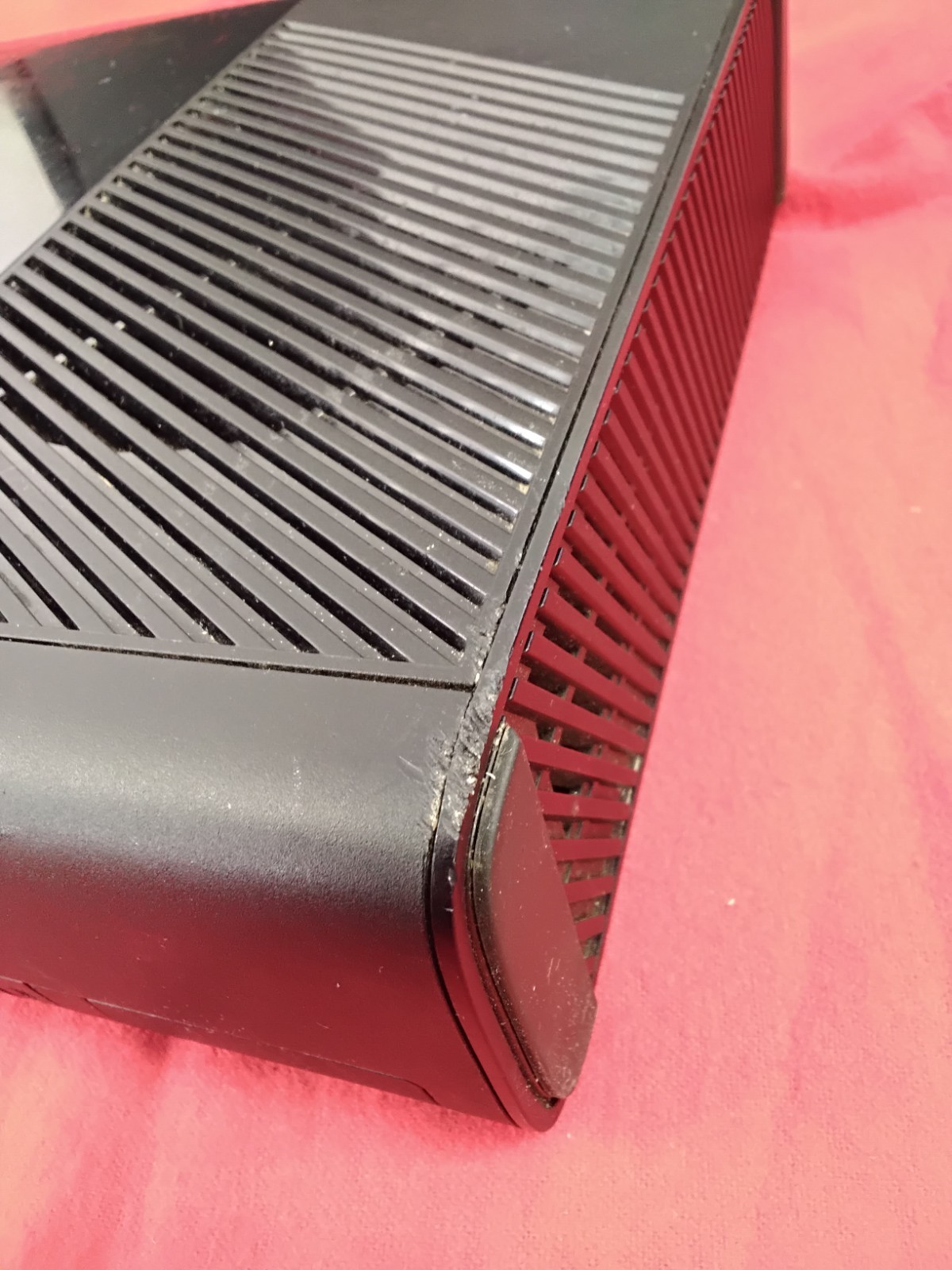 Microsoft Xbox 360 E W/Kinect Works Sold As Is Please Read Description