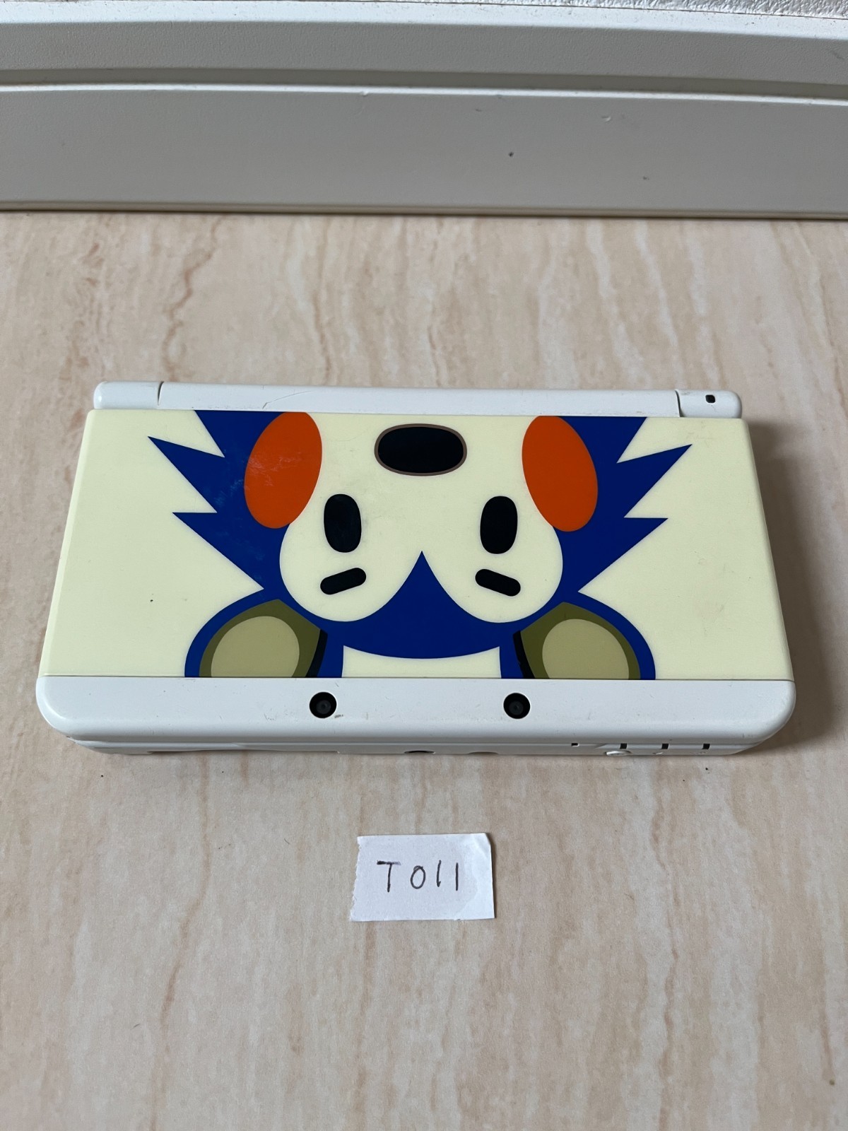 New Nintendo 3DS Animal Crossing Edition Console Only Used T011