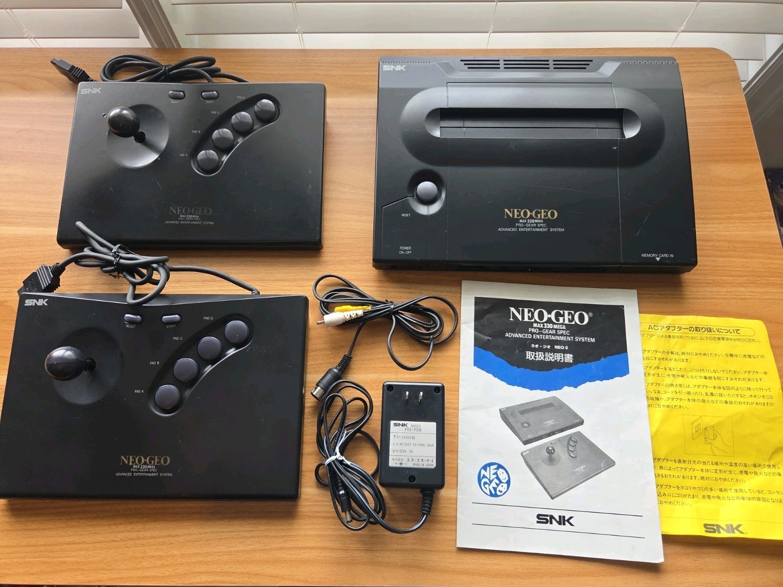 SNK Neo Geo AES Console Bundle w/ 2 Controller & Manual – Rare Tested! US SELLER