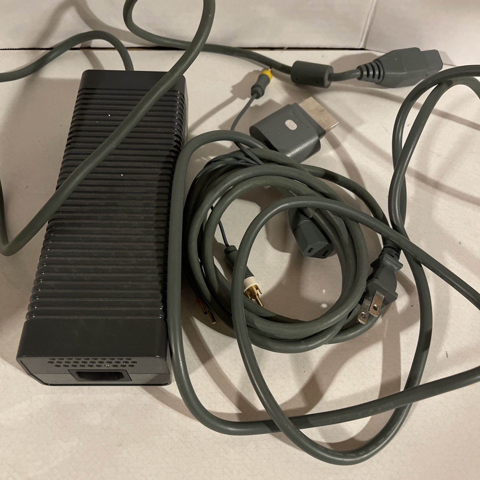 Official Microsoft Xbox 360 60GB Console only for parts or repair NOT working