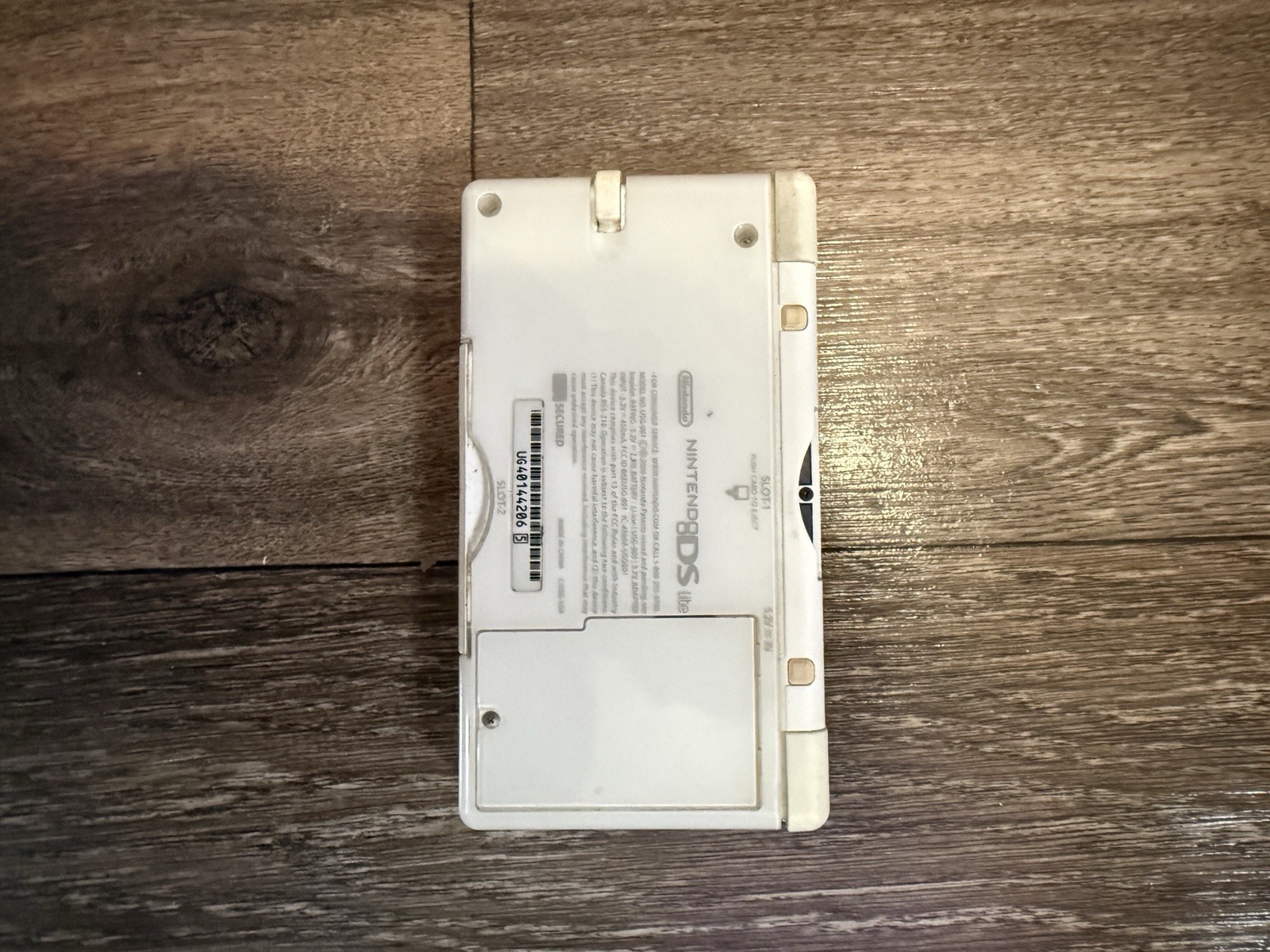 Nintendo DS Lite USG-001 Handheld Video Game System Polar White WORKS