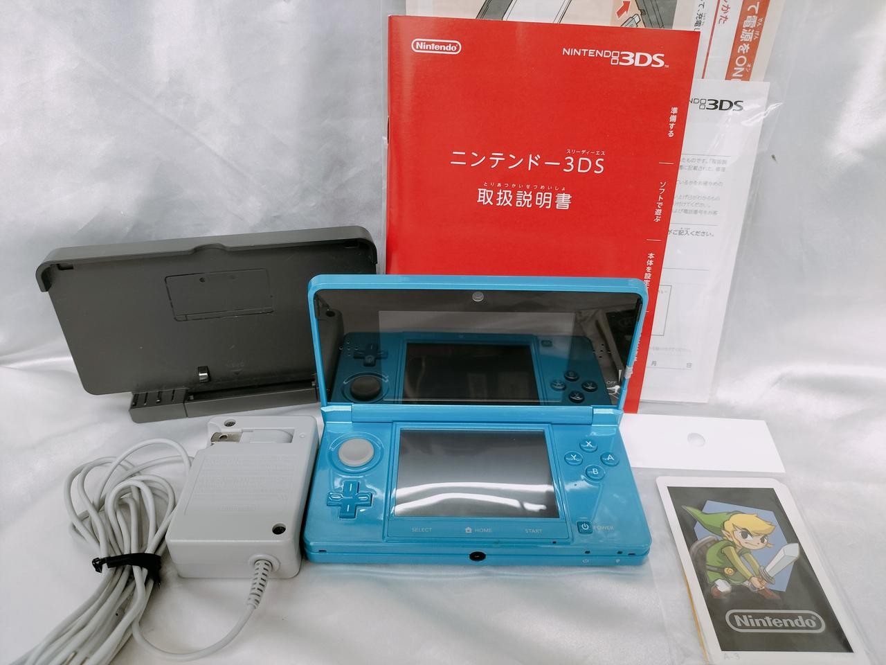 Nintendo 3DS CTR-001 Light Blue Handheld Console Used