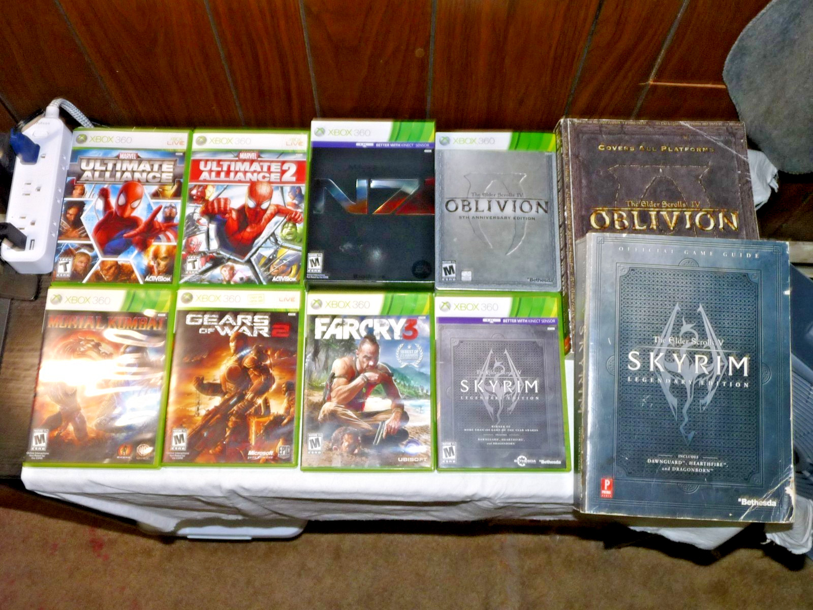 XBOX 360 E 500GB CONSOLE BUNDLE+15 GAMES+2 CUSTOM CONTROLLERS + EXTRAS PLZ L@@K
