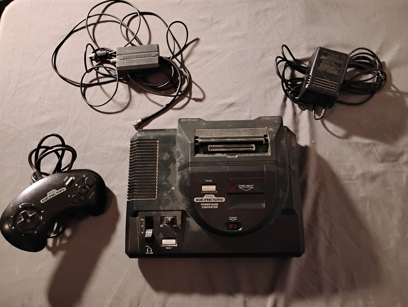 Sega Genesis Model 1 (1601) Bundle Power Base Converter (1620) AC RF Controller+