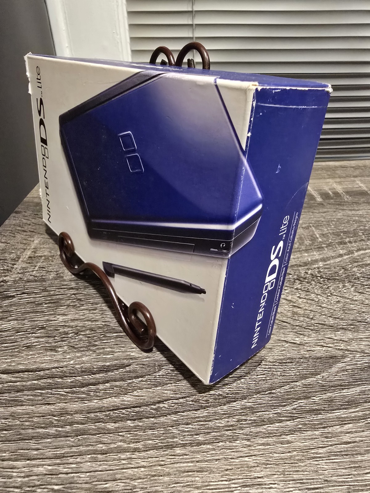 Nintendo DS Lite Handheld System – Cobalt/Black + Manuals & 8 Games Bundle