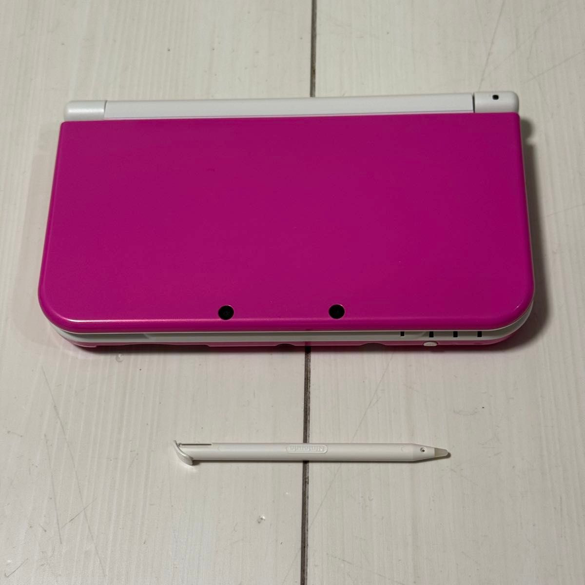 Nintendo New 3DS LL XL Pink White Console Japan Region Locked Stylus 0288