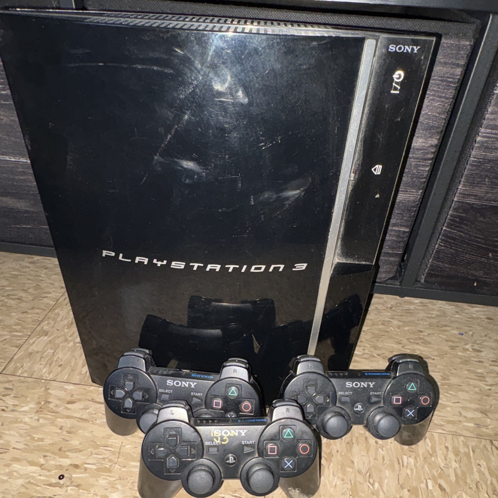 Sony PlayStation 3 PS3 CECHG01 60GB Black Console + 3 Controllers